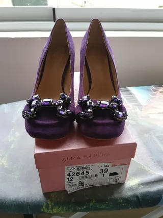 Zapatos Alma en Pena Morados con Pedrería