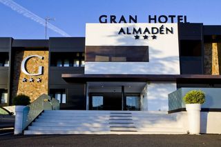 Edificio en venta en Almadén