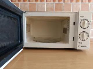 Microondas Nevir Blanco