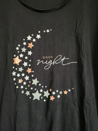 Camisón negro con estrellas