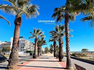 Terreno en venta en Pla de Sant Pere-Les Salines en Cubelles