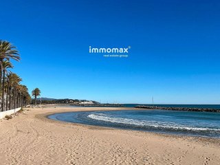 Terreno en venta en Pla de Sant Pere-Les Salines en Cubelles