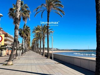 Terreno en venta en Pla de Sant Pere-Les Salines en Cubelles