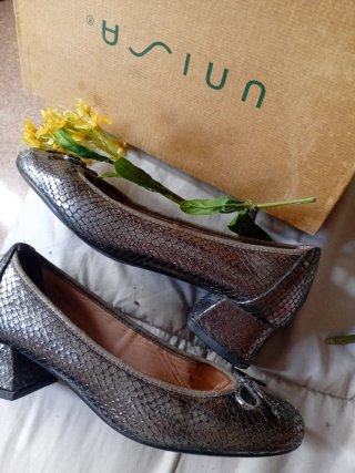 Zapatos Unisa plateados talla 37