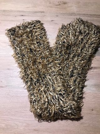 Bufanda de lana mostaza y negro