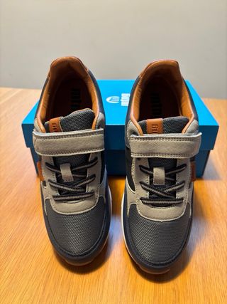 Nuove scarpe da ginnastica MTNG per bambini, taglia 36