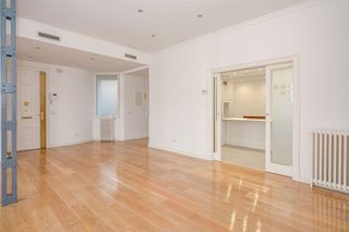 Piso en alquiler en Almagro en Madrid