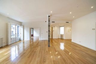 Piso en alquiler en Almagro en Madrid