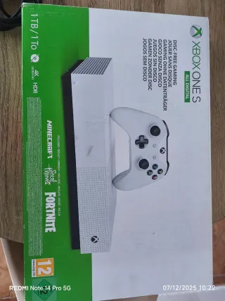 Xbox One S, Volante y Pedales Hori