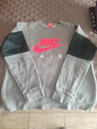 Lote Ropa Nike: Camisetas y Sudadera