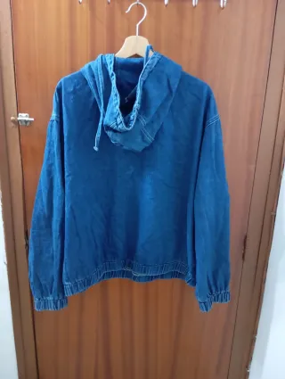 Sudadera vaqueracon capucha