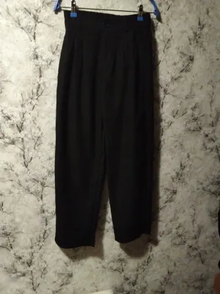 Pantalones negros de talle alto