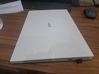 LG 14Z90S Portátil Blanco 512 GB 16 RAM