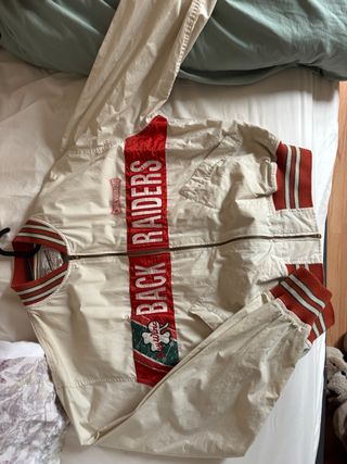 Bomber Vintage Chevignon Beige y Rojo u UNISEX