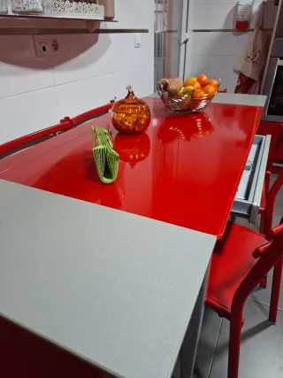 Mesa y sillas cocina