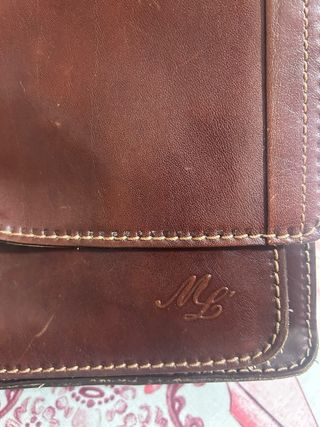 Maletín de piel marrón