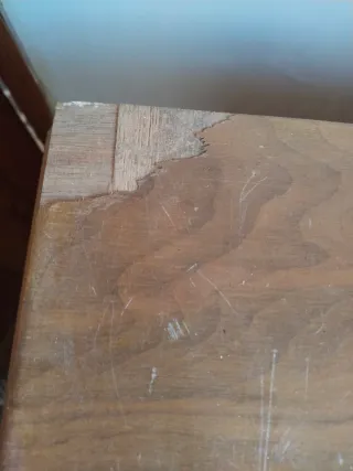 Baúl antiguo madera y metal