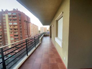 Piso en alquiler en Carranque - Haza Cuevas en Málaga