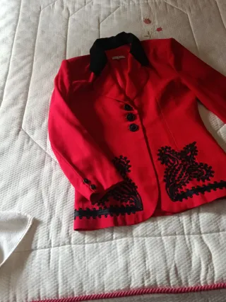 Americana roja fiesta talla 42