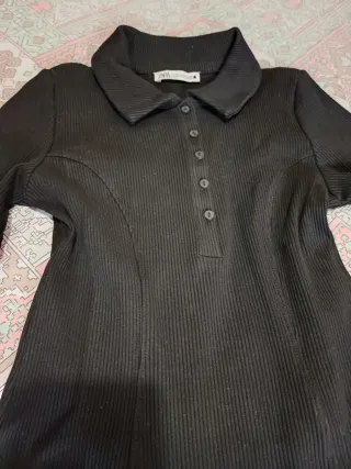 Vestido negro canalé Zara Talla M, da poca talla