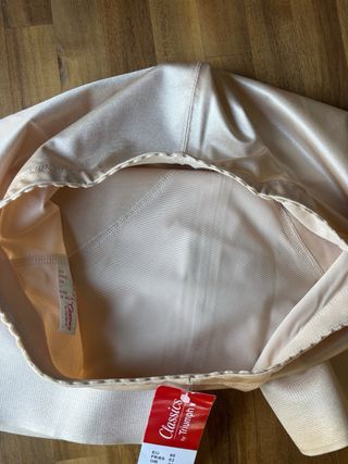 Faja Moldeadora Triumph Beige Talla 52