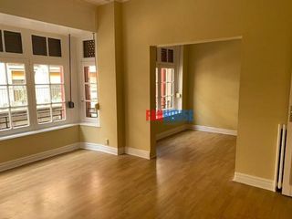 Piso en alquiler en Centro en Gijón