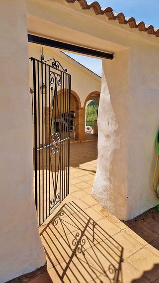 Chalet en venta en Moclinejo