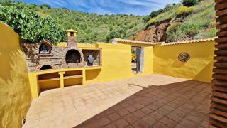 Chalet en venta en Moclinejo