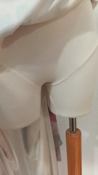 Maniquí de costura blanco