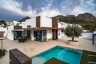 Chalet en venta en Polop