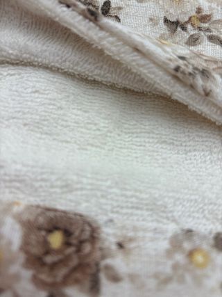 Set asciugamani con fantasia floreale