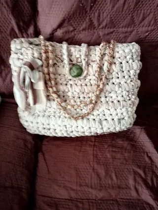 Borsa fatta a mano beige marrone e verde finiture