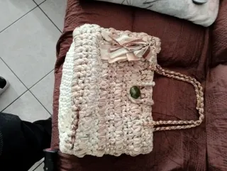Borsa fatta a mano beige marrone e verde finiture