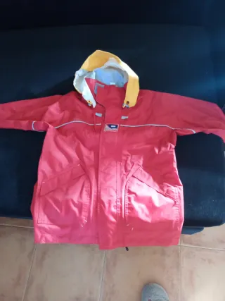 Giacchetta per bambini rossa e gialla con cappuccio