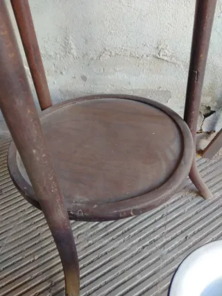 Lavabo antiguo de madera y cerámica