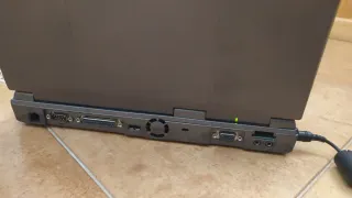 Portátil Retro Pentium III 850Mhz FUNCIONANDO OK