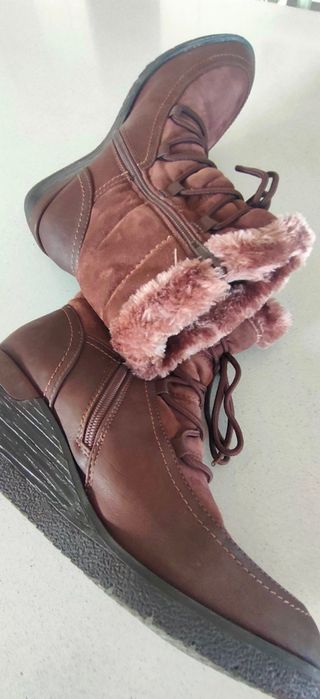 Botines Refresh Marrón con Cordones y Pelo