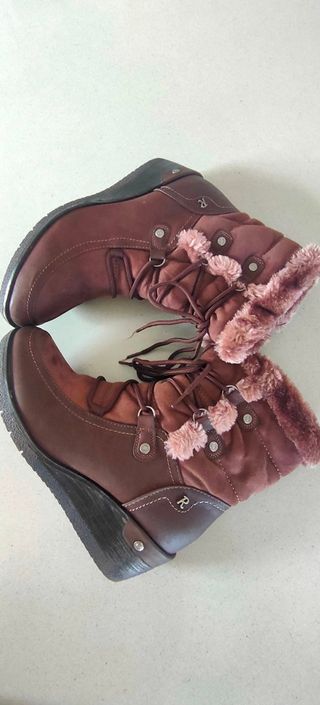 Botines Refresh Marrón con Cordones y Pelo