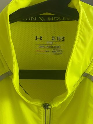 Chubasquero Under Armour Amarillo XL