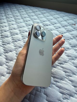 iPhone 15 Pro 128GB Plata Usado