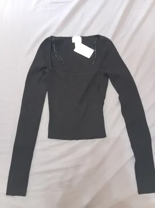 Top punto escote cuadrado negro