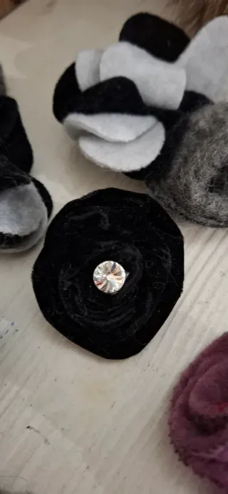 Spille lana feltro velluto fiori