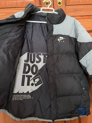 Chaqueta Nike Air Negra y Gris