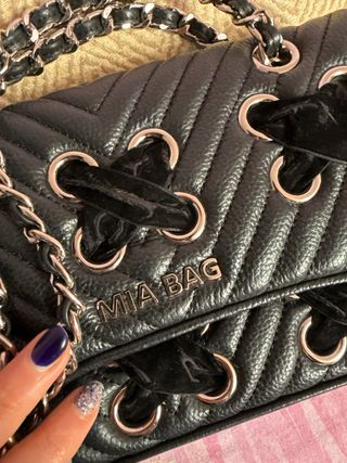 Borsa MIA BAG nera trapuntata con catena