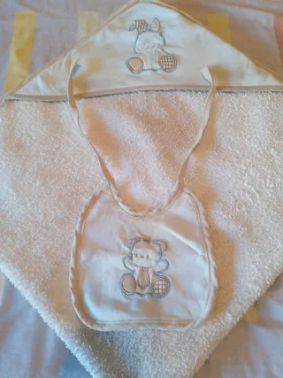 Bañera  y 2 Capas de baño con capucha