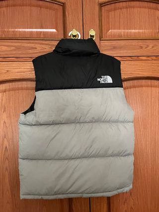 Chaleco The North Face Negro y Gris