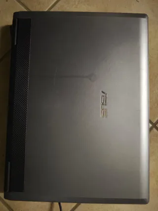 Asus F3E Notebook Nero con Xubuntu
