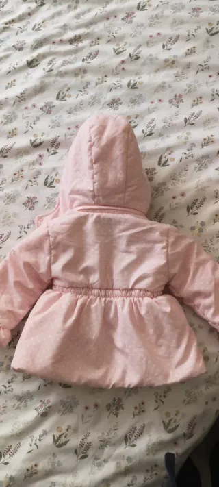 Abrigo niña rosa con topos