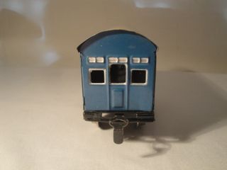 Vagón pasajeros, escala 0, marca Rico.