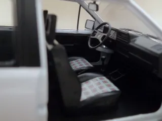 Opel Corsa A SR 1985 Whitebox 1/24